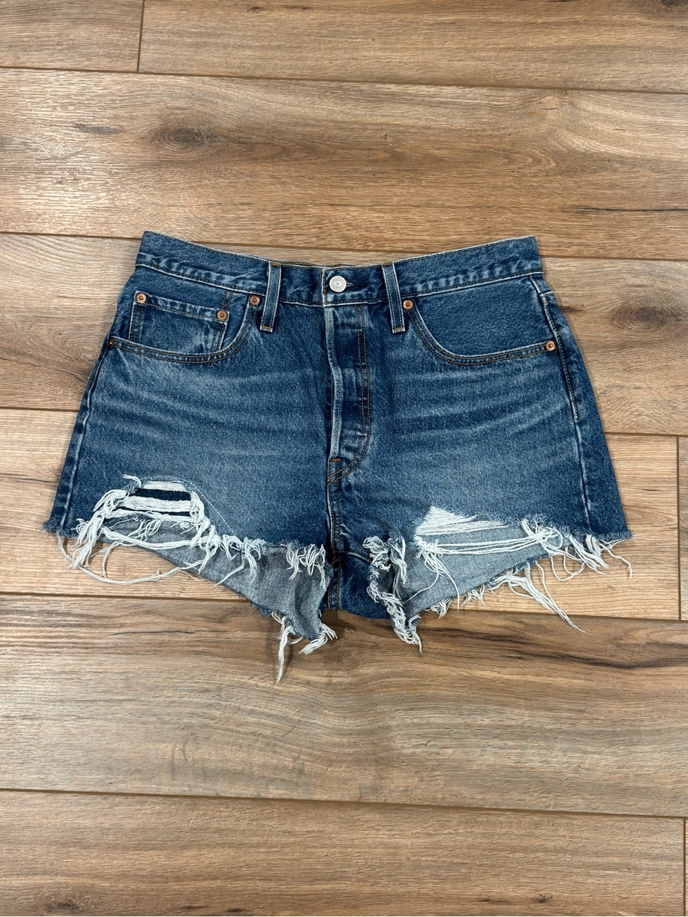 LEVI’S Cotton 501 Frayed Hem High-rise Jean Short Shorts | Size 30”